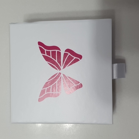 BNIB By Adina Eden 14k Tiny Double Pearl Chain Huggie Earring - Picture 4 of 8